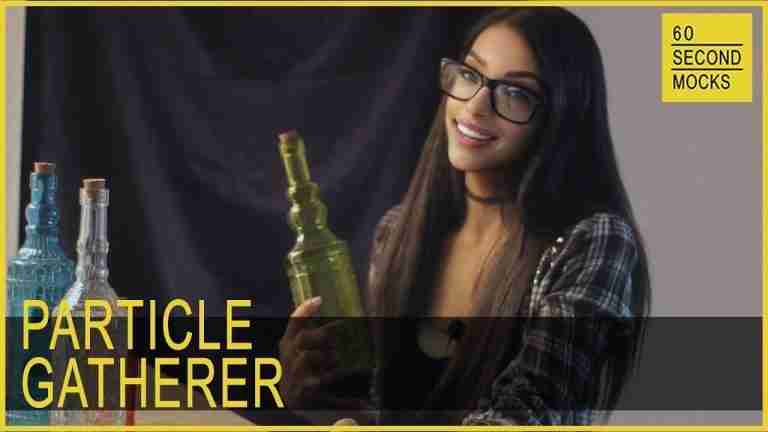 Read more about the article Particle Gatherer: Woman Collects Air in Bags | 60 Second Mocks (2018)
