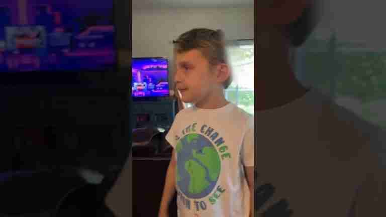 Read more about the article Jackson FAILED 1st Grade! 😳😱🤫| A little skit with Jackson, Levi, and Ridley!